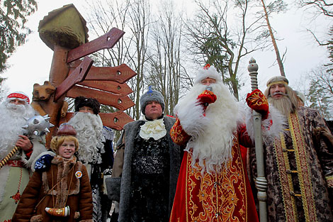Деды Морозы в Беловежской пущи